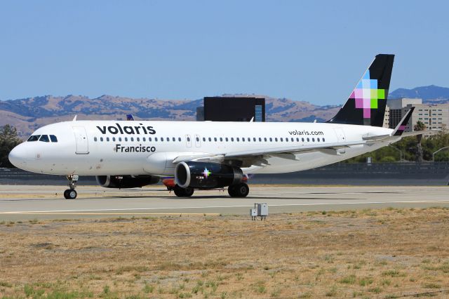 Airbus A320 (XA-VLC)