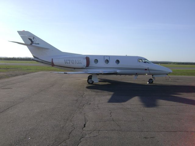 Dassault Falcon 10 (N76AM)