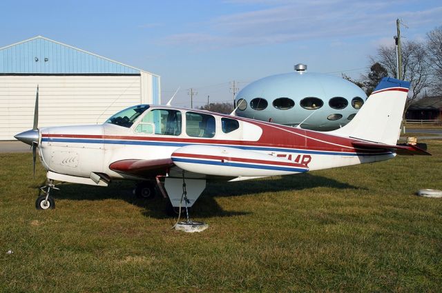 Beechcraft Bonanza (33) (N165MR)