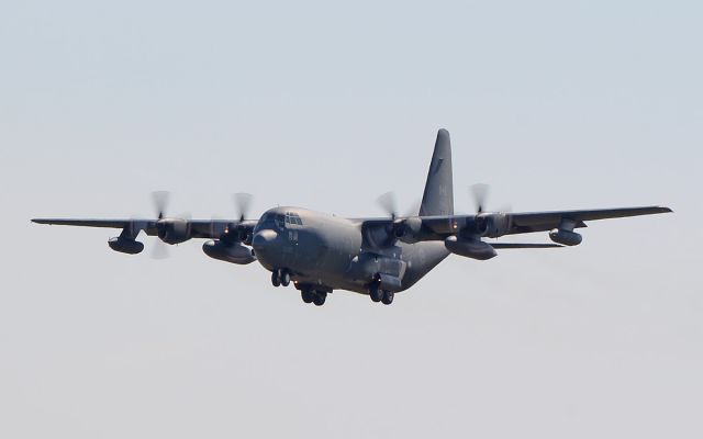 Lockheed C-130 Hercules (13-0339) - royal canadian air force kcc-130h 130339 landing at shannon 29/6/18.