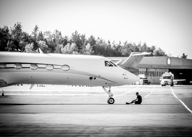 Gulfstream Aerospace Gulfstream V — - Lots of waiting in aviation