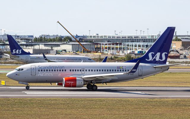 Boeing 737-700 (LN-RNU)