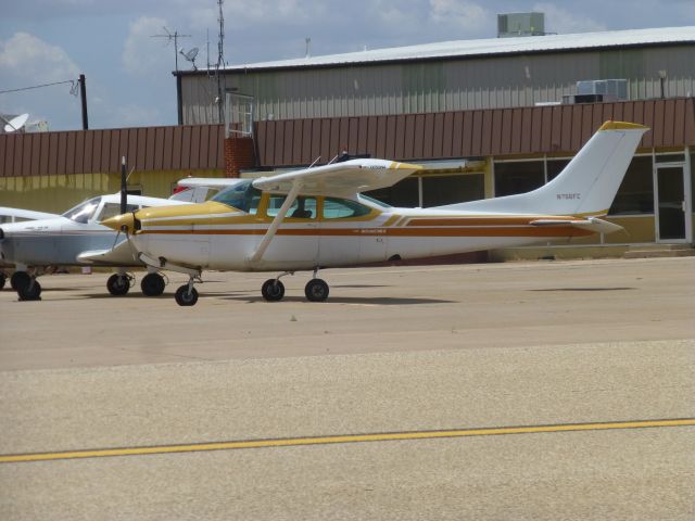 Cessna Skylane (N756FC)