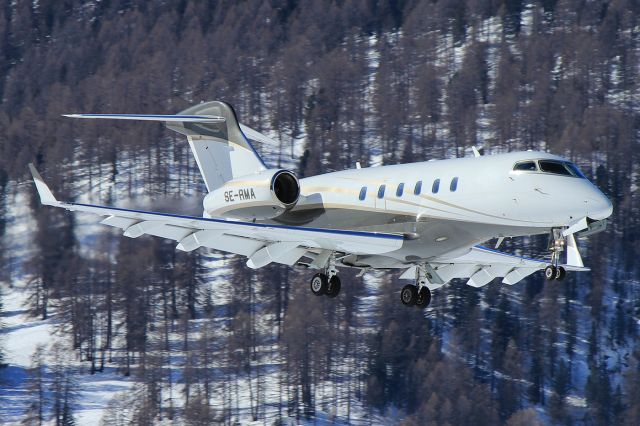 Bombardier Challenger 300 (SE-RMA)