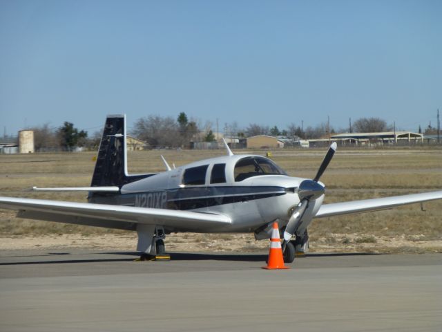 Mooney M-20 (N201XP)