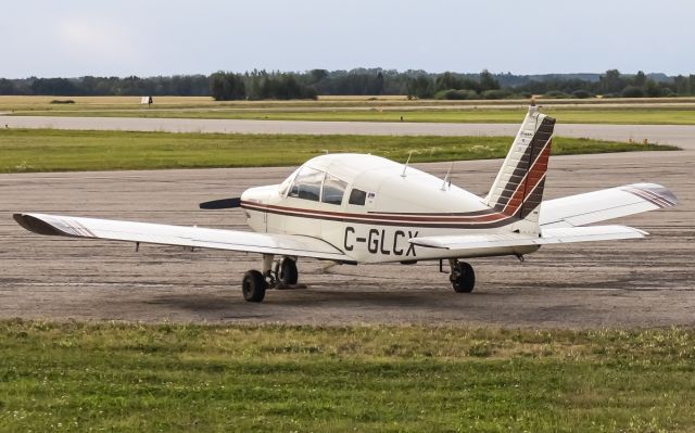 Piper Cherokee (C-GLCX)