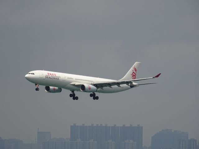 Airbus A330-300 (B-HYI)