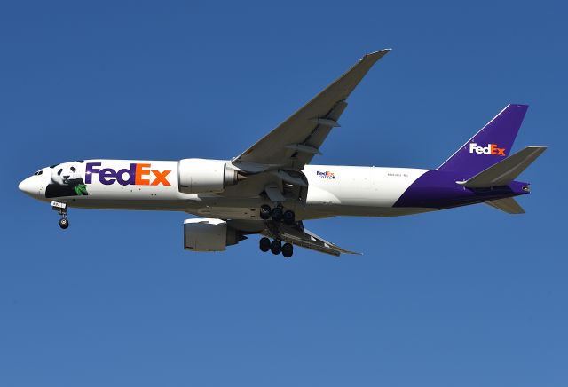 BOEING 777-200LR (N863FD) - 23-R 10-17-24