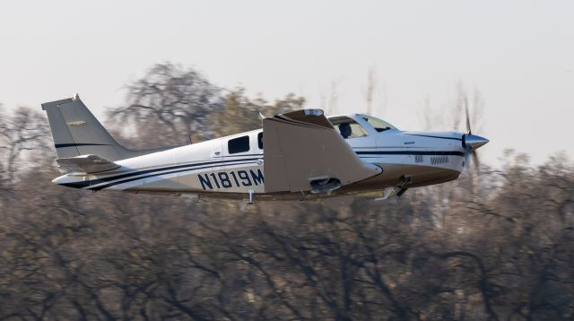 Beechcraft Bonanza (36) Turbo (N1819M)