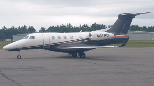 Embraer Phenom 300 (N361FX)