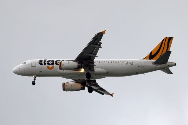 Airbus A320 (9V-TAN)
