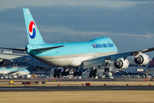 BOEING 747-8 (HL7623)