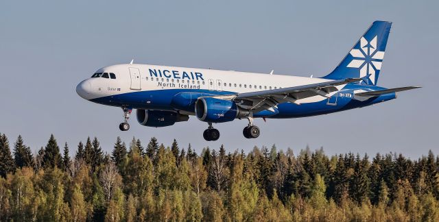 Airbus A319 (9H-XFW)