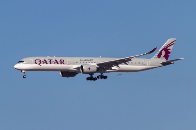 Airbus A350-1000 (A7-ANH)