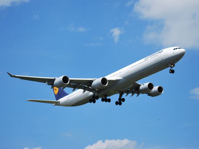 Airbus A340-600 (D-AIHW) - Final for 18C at KCLT - 7/23/13