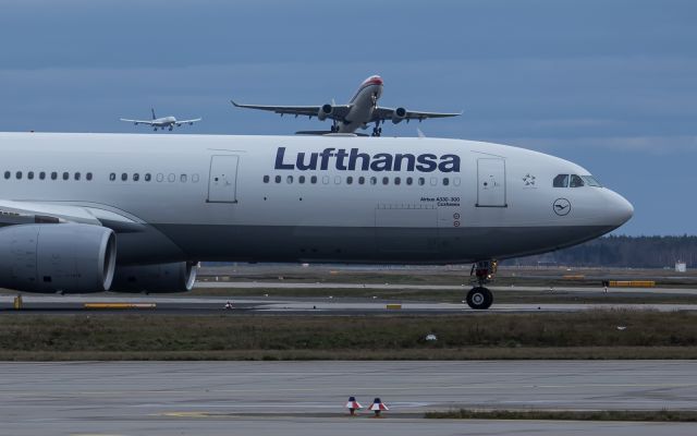 Airbus A330-300 (D-AIKB)