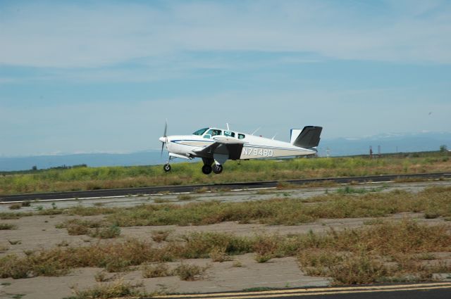 Beechcraft 35 Bonanza (N7948D)