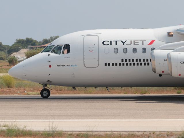 Avro Avroliner (RJ-85) (EI-RJO)