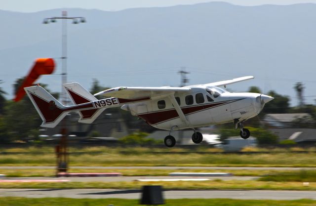 Cessna Super Skymaster (N9SE) - Alabama-based Cessna 337 departing on runway 31R at Reid Hillview Airport, San Jose, CA.