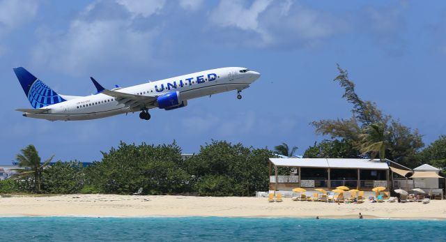 Boeing 737 MAX 8 (N27256)