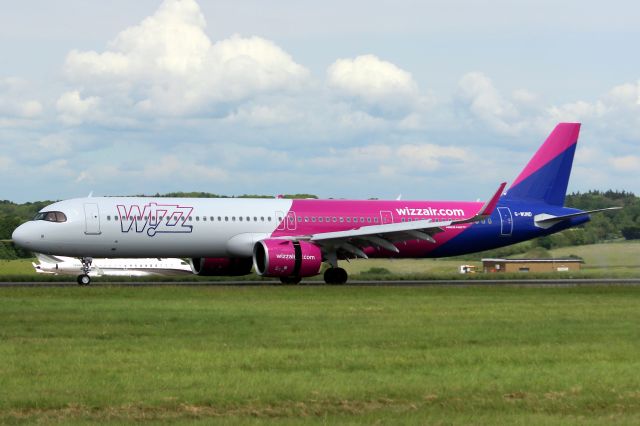 Airbus A321neo (G-WUND) - Landing on rwy 25 on 17-May-24 operating flight WUK5450 from EYKA.