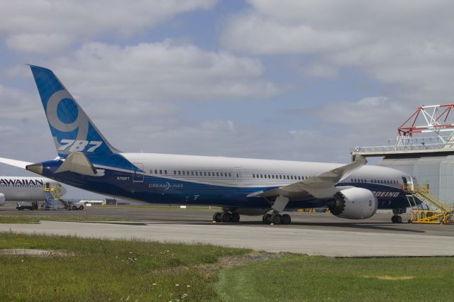 Boeing 787-9 Dreamliner (N789FT)