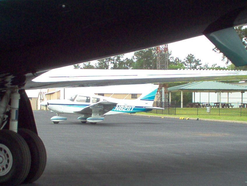 Piper Cherokee (N8211T) - In for a great breakfast at the Angelina County airport.