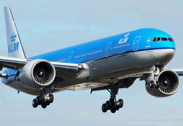 Boeing 777-200 (PH-BVF) - Uploaded By User MoonM