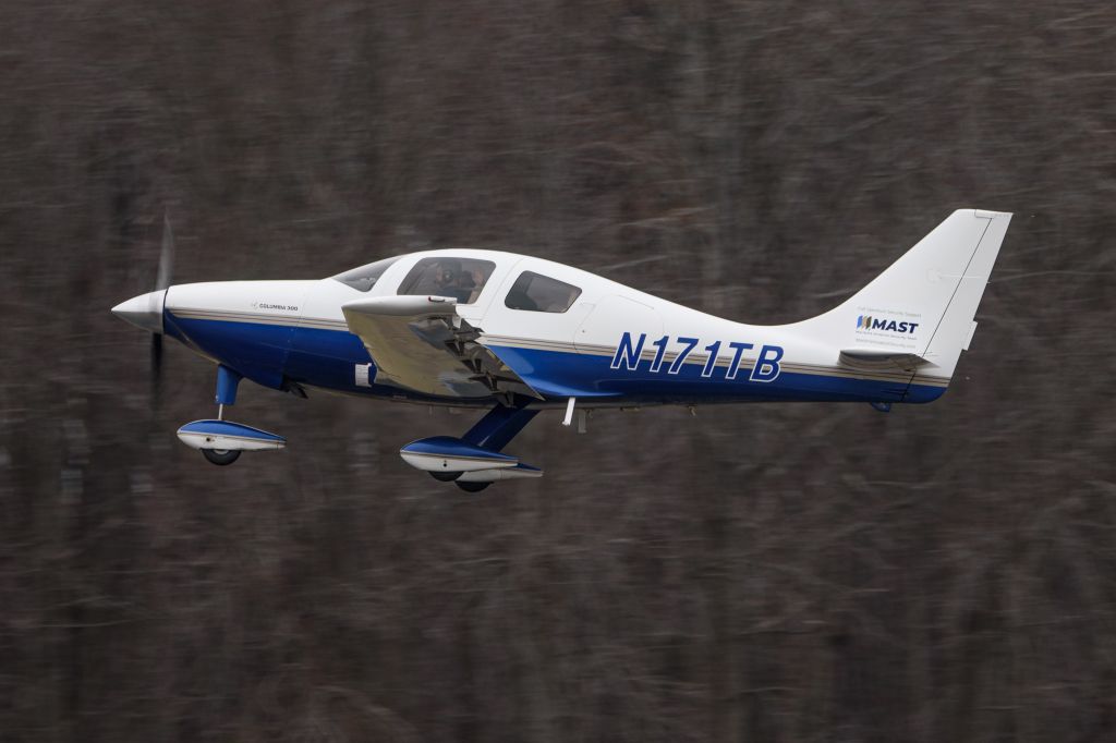 Cessna 350 (N171TB)