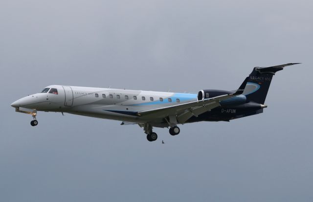 Embraer ERJ-135 (D-AFUN)