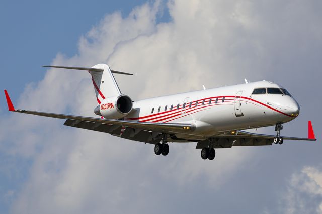 Canadair Regional Jet CRJ-200 (N207RW)