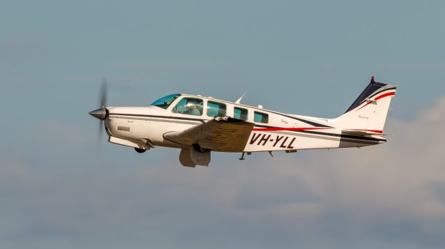Beechcraft Bonanza (36) (VH-YLL)