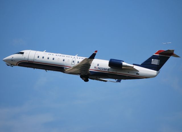 Canadair Regional Jet CRJ-200 (N228PS) - Departing 36C - 9/2/10