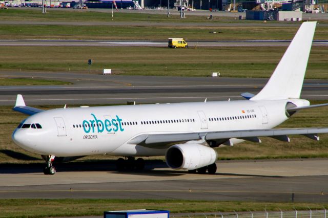 Airbus A330-300 (EC-LKE)