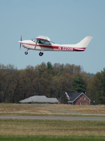 Cessna Skylane (N52228) - Taken at Saratoga County Airport, NY on May 11, 2018