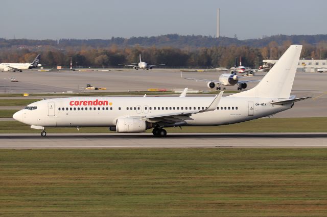 Boeing 737-800 (OM-HEX)