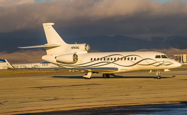 Dassault Falcon 7X (N740AC)