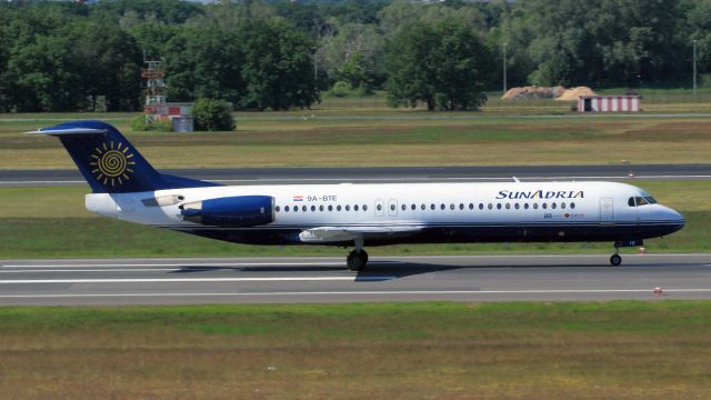 Fokker 100 (9A-BTE)