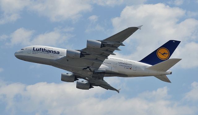 Airbus A380-800 (D-AIMC)