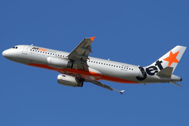 Airbus A320 (VH-VQG)