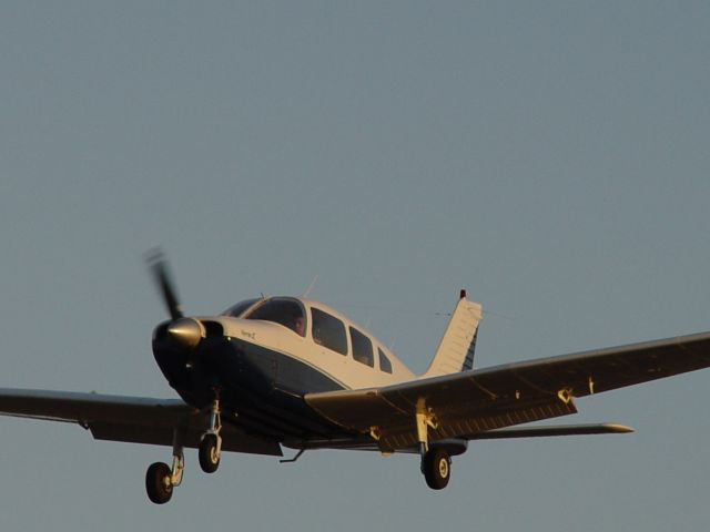 Piper Cherokee (N8156R)