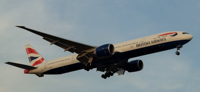 BOEING 777-300 (G-STBH)