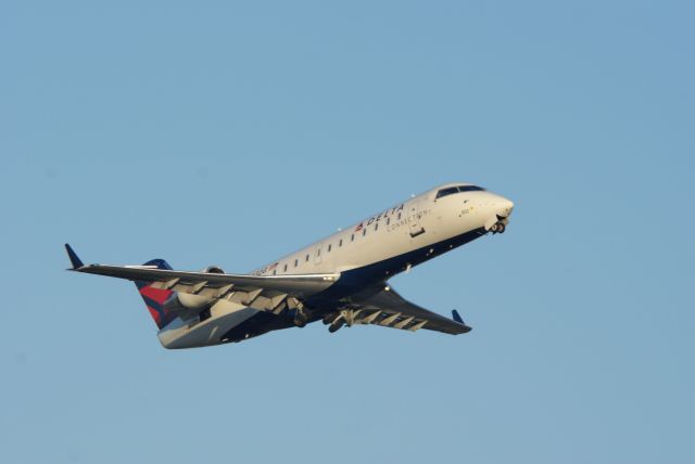 BOMBARDIER Regional Jet CRJ-1000 (N8532G)