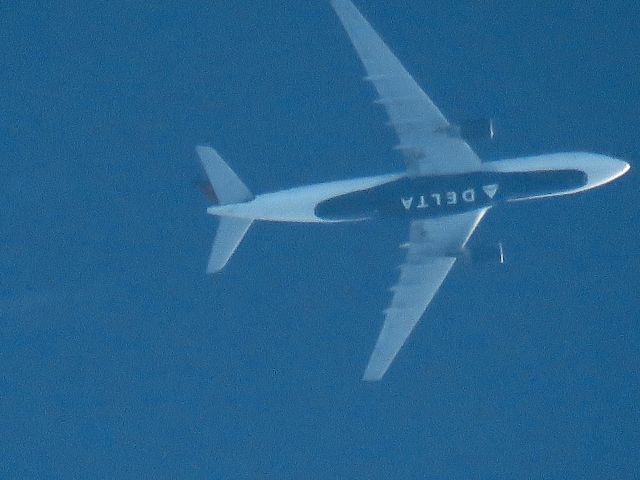 Airbus A330-200 (N860NW)