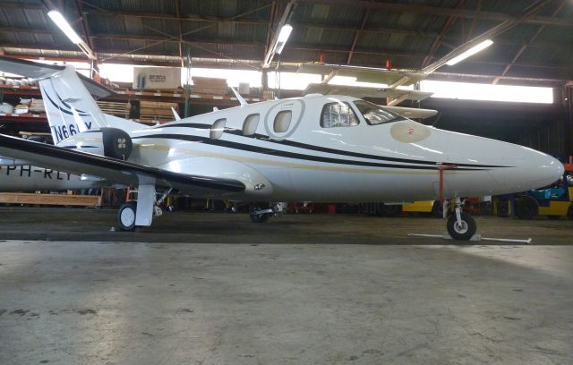 Eclipse 500 (N66BX)