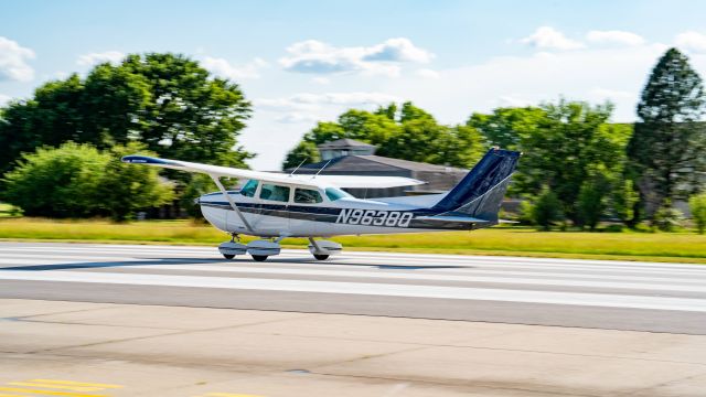 Cessna Skyhawk (N9638Q) - N9638Q a Cessna 172M taking off runway 17 at Stearman Airfield in Benton, KS.