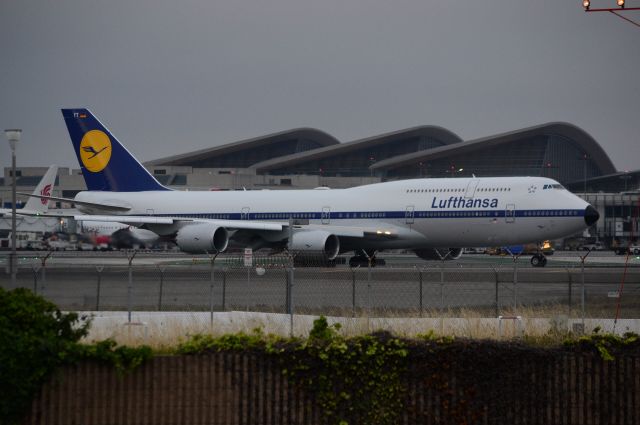 BOEING 747-8 (D-ABYT) - Departs LAX for its 1st time.