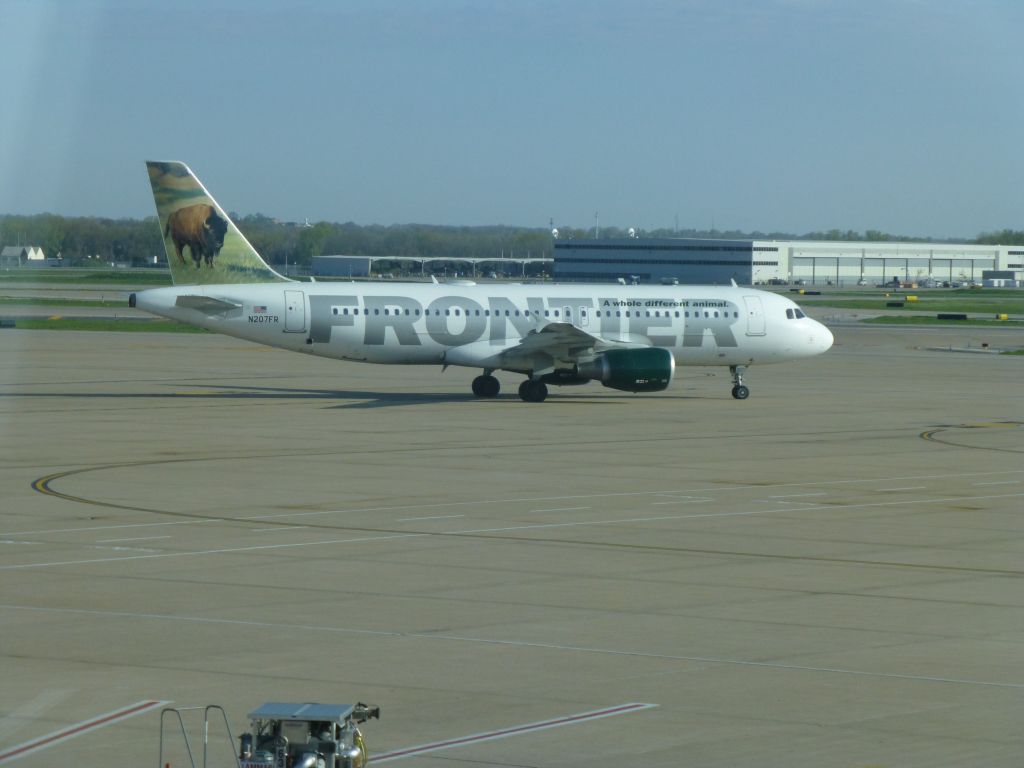 Airbus A320 (N207FR)