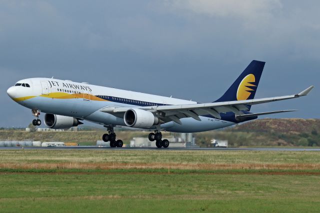Airbus A330-200 (VT-JWQ)