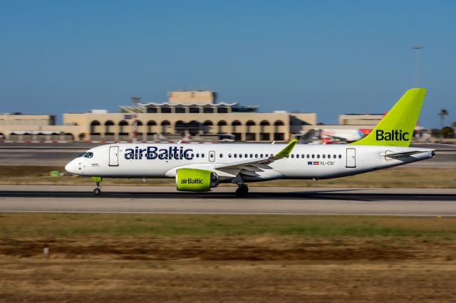 Airbus A220-300 (YL-CSI)